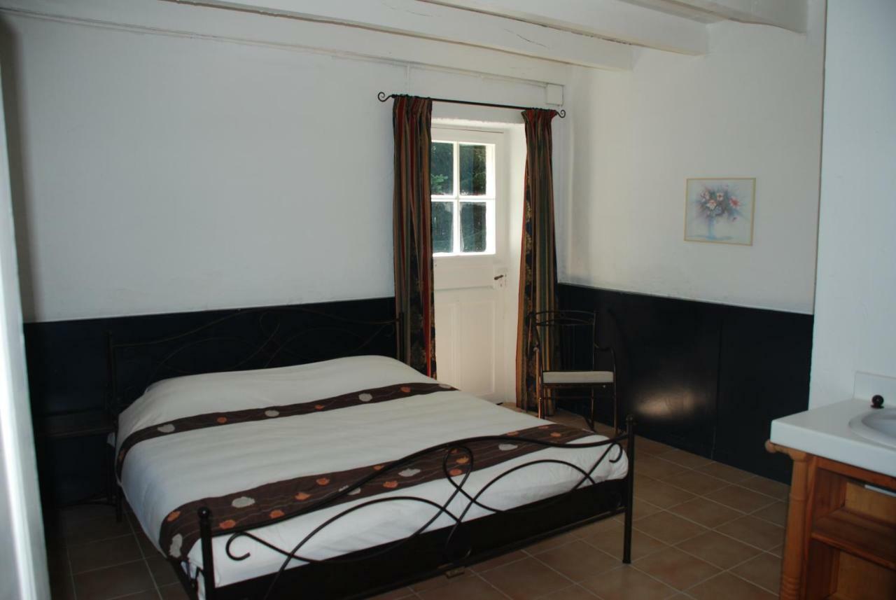 Gites Chateau Le Bois Saint-Julien-aux-Bois Luaran gambar